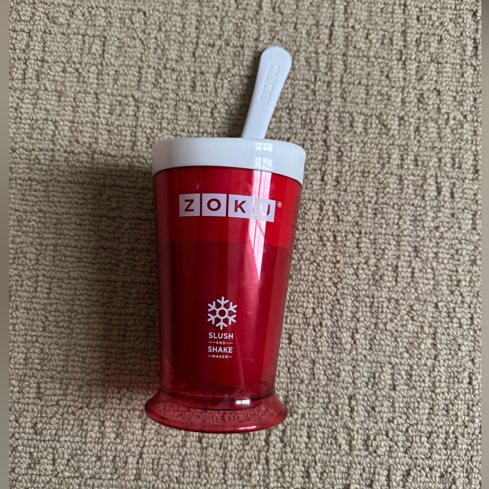 Zoku Red Slush Shake Maker